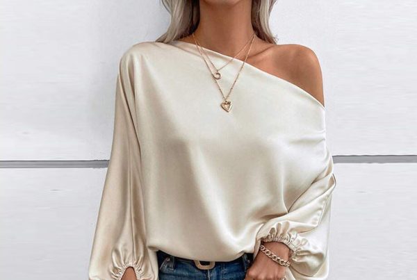 401eff92-6e9b-4ba8-9389-1cd95d24ca06 European And American Temperament Commute Diagonal Collar Asymmetric Pullover