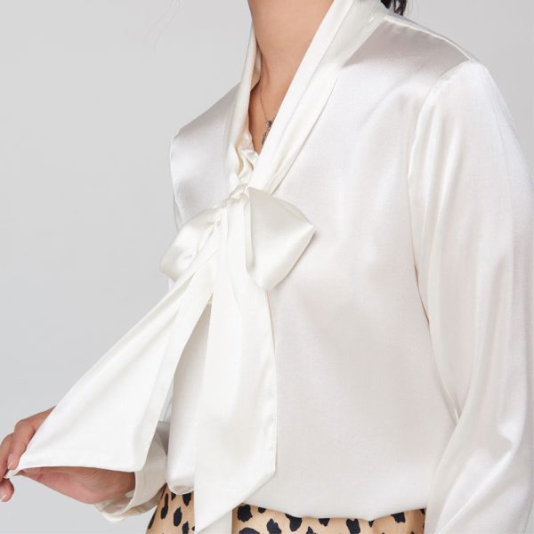 477f1500-27e5-4c29-9d23-fee2fb568bc7 Mulberry Silk Bottoming V-neck Bow Large Ribbon Women's Shirt