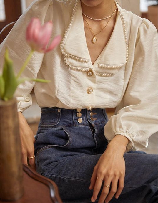 55a80d94-0e56-4b29-a321-4268a8c0dea4 New French Style Retro Design Niche Bubble Sleeve Elegant Top